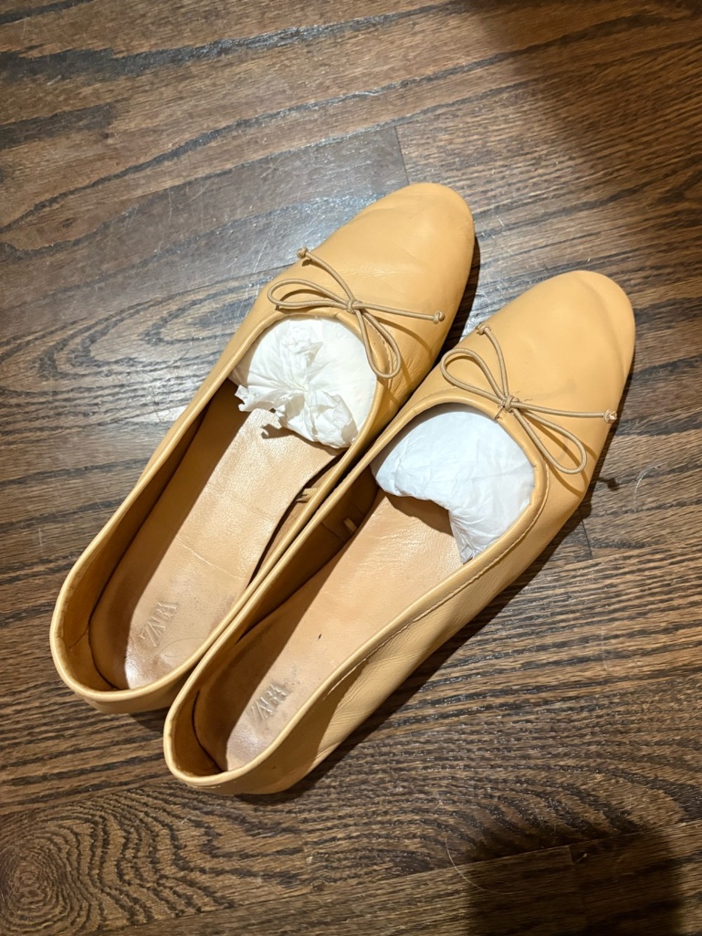 ZARA Women’s Neutral Tan Leather Ballet Flats with Bow
